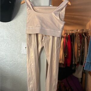 NWT Fabletics Shimmery Cream Sports Bra and Leggings Set